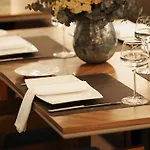 - Centre By Ihg Otel 4*