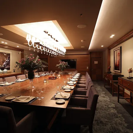 - Centre By Ihg 4*