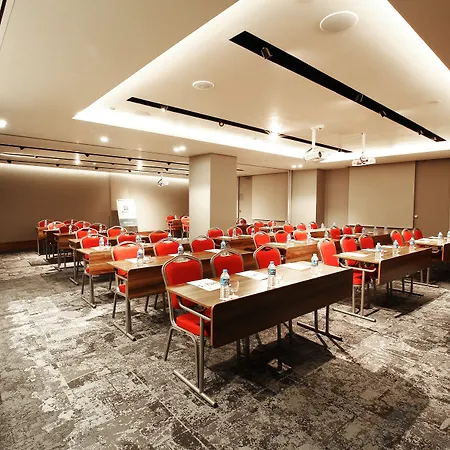 - Centre By Ihg Hotel 4*