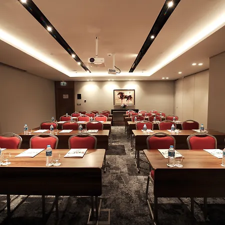 - Centre By Ihg 4* Προύσα