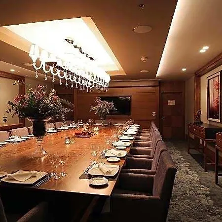 - Centre By Ihg Hotel 4*