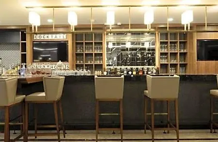 Hotel - Centre By Ihg 4*