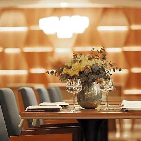 Hotel - Centre By Ihg 4*