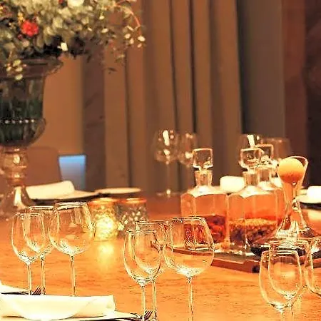 - Centre By Ihg