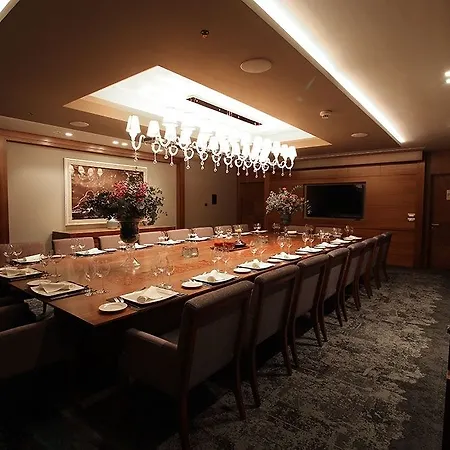 - Centre By Ihg