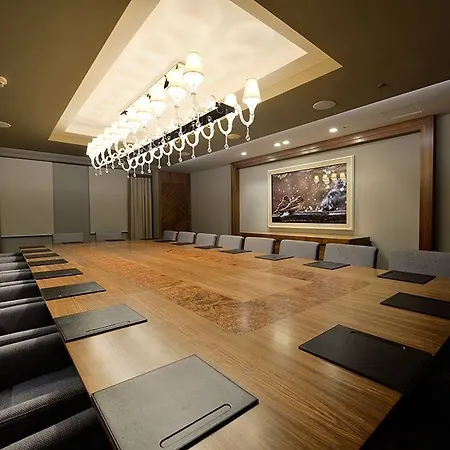 - Centre By Ihg Hotel