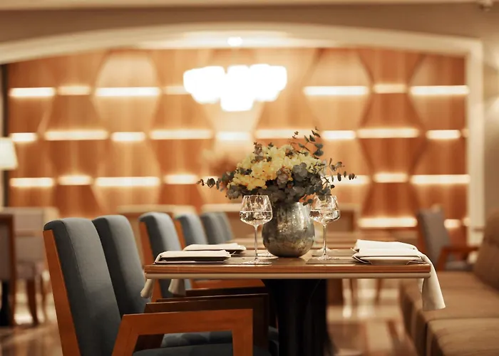 Hotel - Centre By Ihg