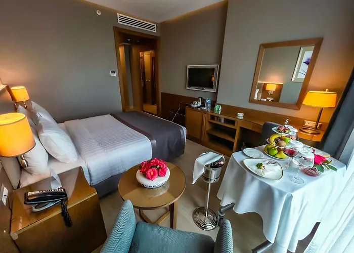 Hotel - Centre By Ihg 4*