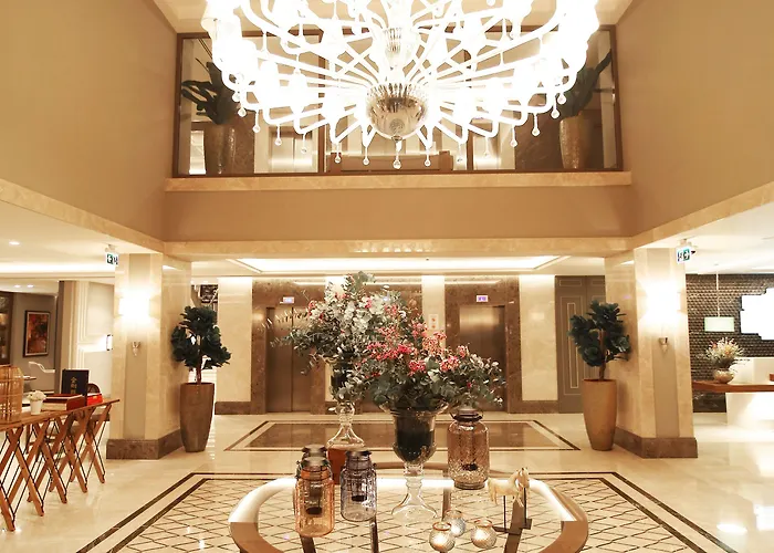 - Centre By Ihg Hotel