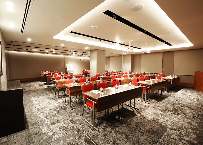 - Centre By Ihg Hotel 4*