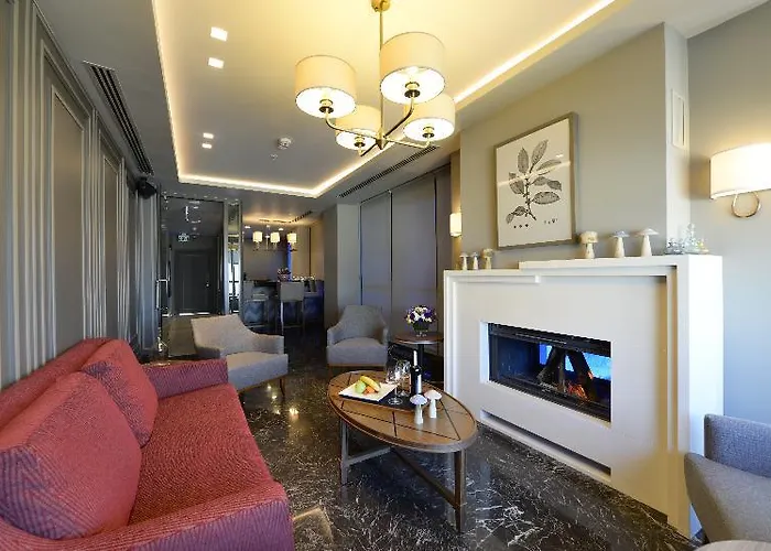 - Centre By Ihg Hotel 4*